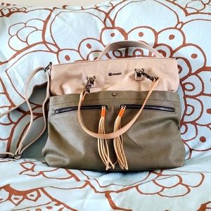 Sherpani Faith crossbody tote